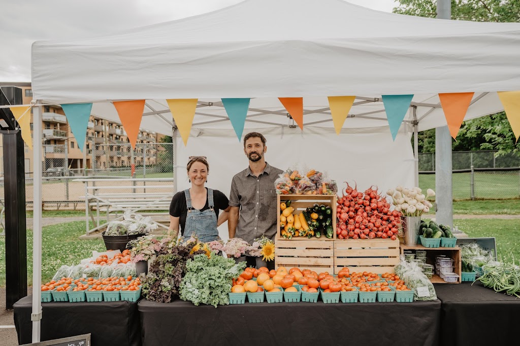 Marché public Cap-Rouge | 4001 Rue Charles A Roy, Québec, QC G1Y 3T8, Canada | Phone: (418) 999-4236