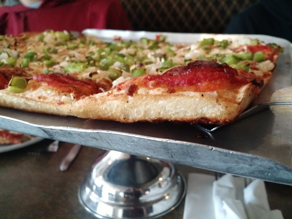 Pizza Dees | 810 Mosley St, Wasaga Beach, ON L9Z 2A4, Canada | Phone: (705) 429-7900