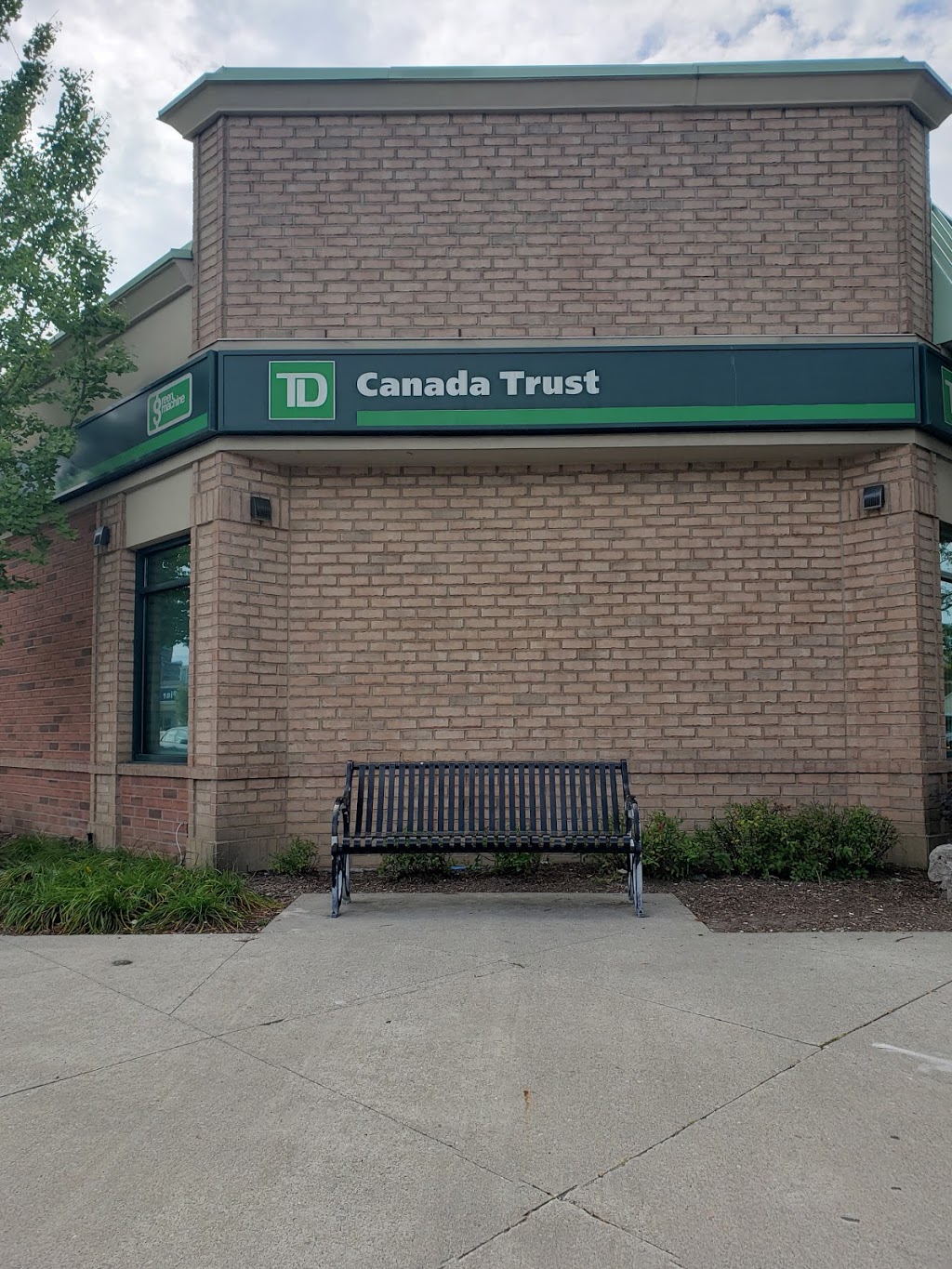 TD Canada Trust Branch and ATM | 125 The Queensway, Etobicoke, ON M8Y 1H6, Canada | Phone: (416) 253-7227