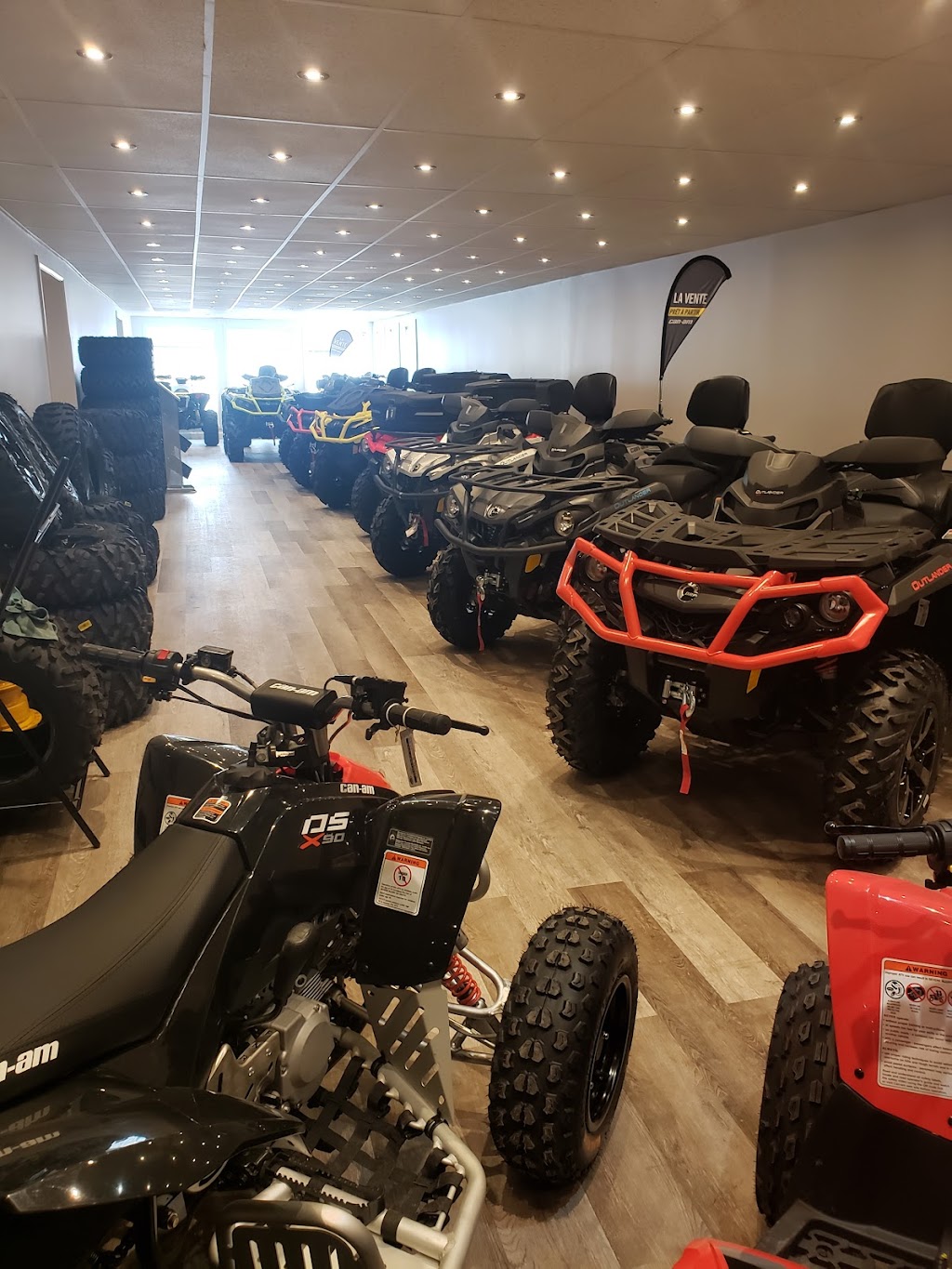 Gauvreau Ski-Doo | 4 Rte Principale E, Sainte-Cécile-de-Masham, QC J0X 2W0, Canada | Phone: (819) 456-2500