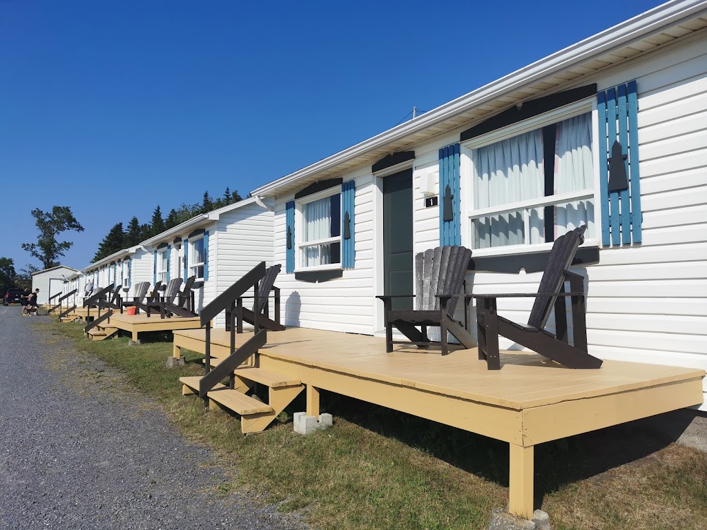 Motel Bellevue | 201 Rue Mackay, Rivière-du-Loup, QC G5R 3Z5, Canada | Phone: (418) 862-5229