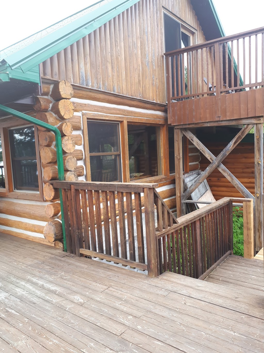 Rainbow Lodge | Sunshine Alley Road, Birch Island, ON P0P 1A0, Canada | Phone: (705) 285-4335