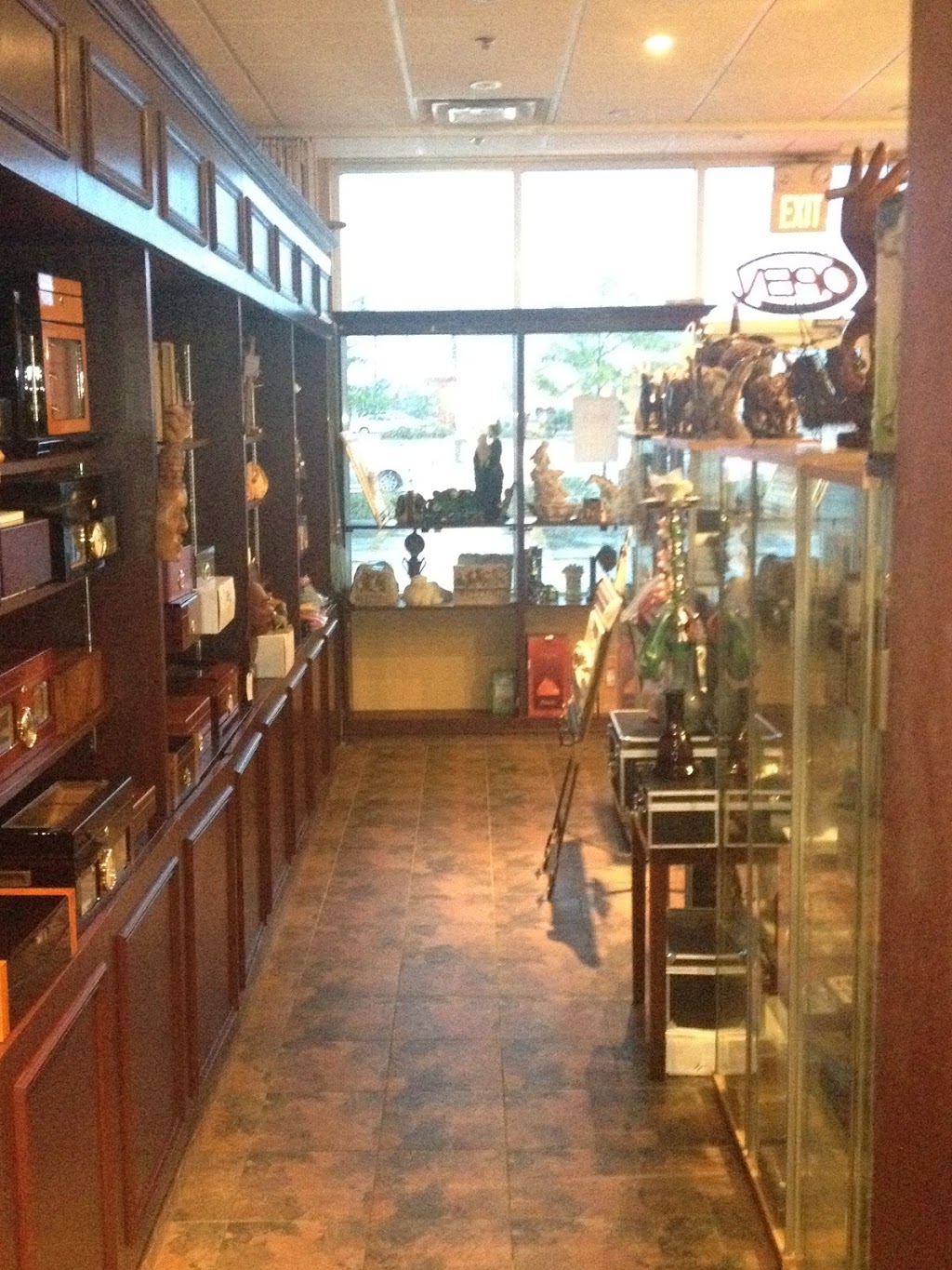 Smoke And Gift | 1030 Kennedy Cir #3g, Milton, ON L9T 0J9, Canada | Phone: (905) 878-3255