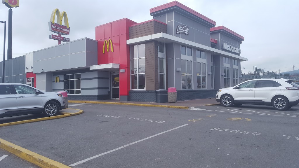McDonalds | 2473 Mt Newton Cross Rd, Saanichton, BC V8M 2B7, Canada | Phone: (250) 544-2630