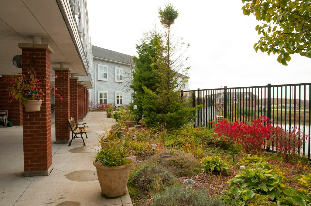 Extendicare Sherwood Court Long-Term Care Home | 300 Ravineview Dr, Maple, ON L6A 3P8, Canada | Phone: (905) 303-3565