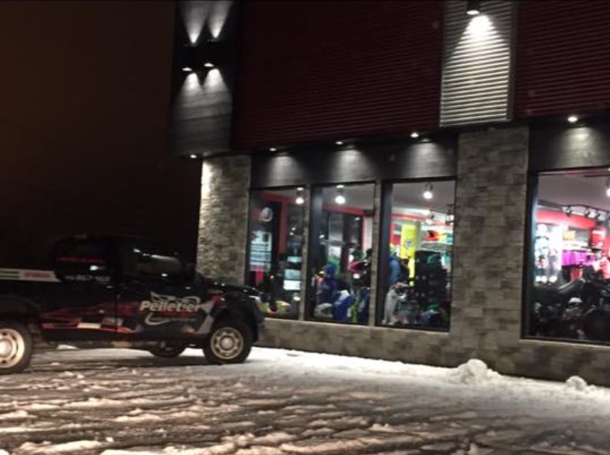 Pelletier Moto Sport Inc | 356 Rue Témiscouata, Rivière-du-Loup, QC G5R 2Z2, Canada | Phone: (418) 867-4611