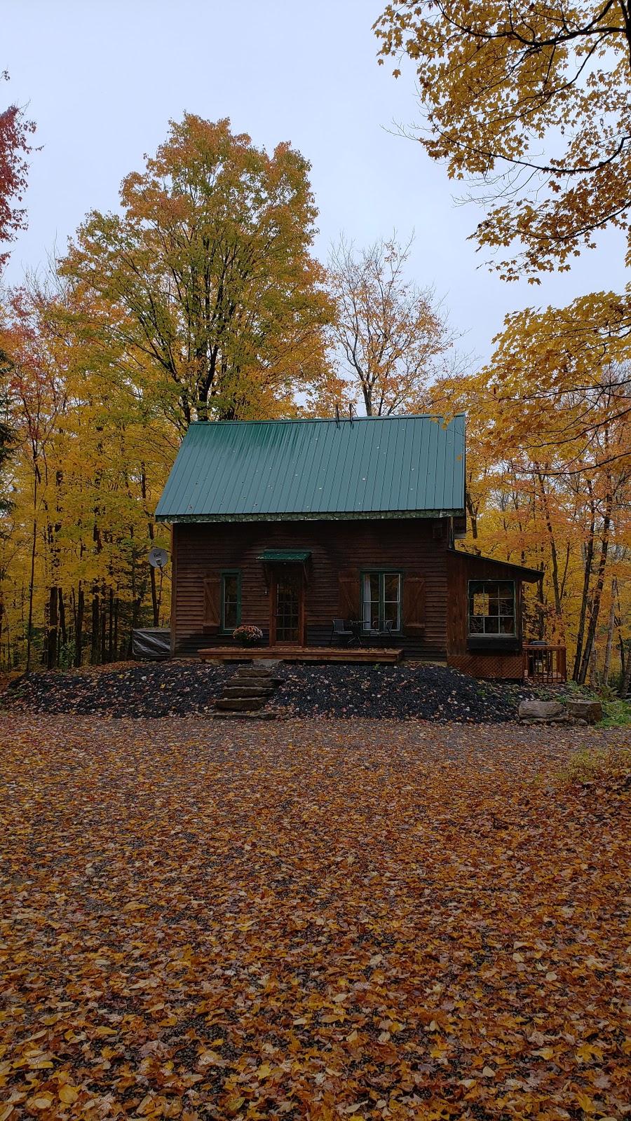 LArtiste - Les Chalets Nerbert | 20 Chemin des Érables, Mandeville, QC J0K 1L0, Canada | Phone: (514) 266-7192