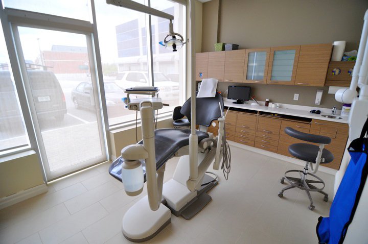 CT Dental in Vaughan | 9401 Jane St, Maple, ON L6A 4H7, Canada | Phone: (905) 303-6088