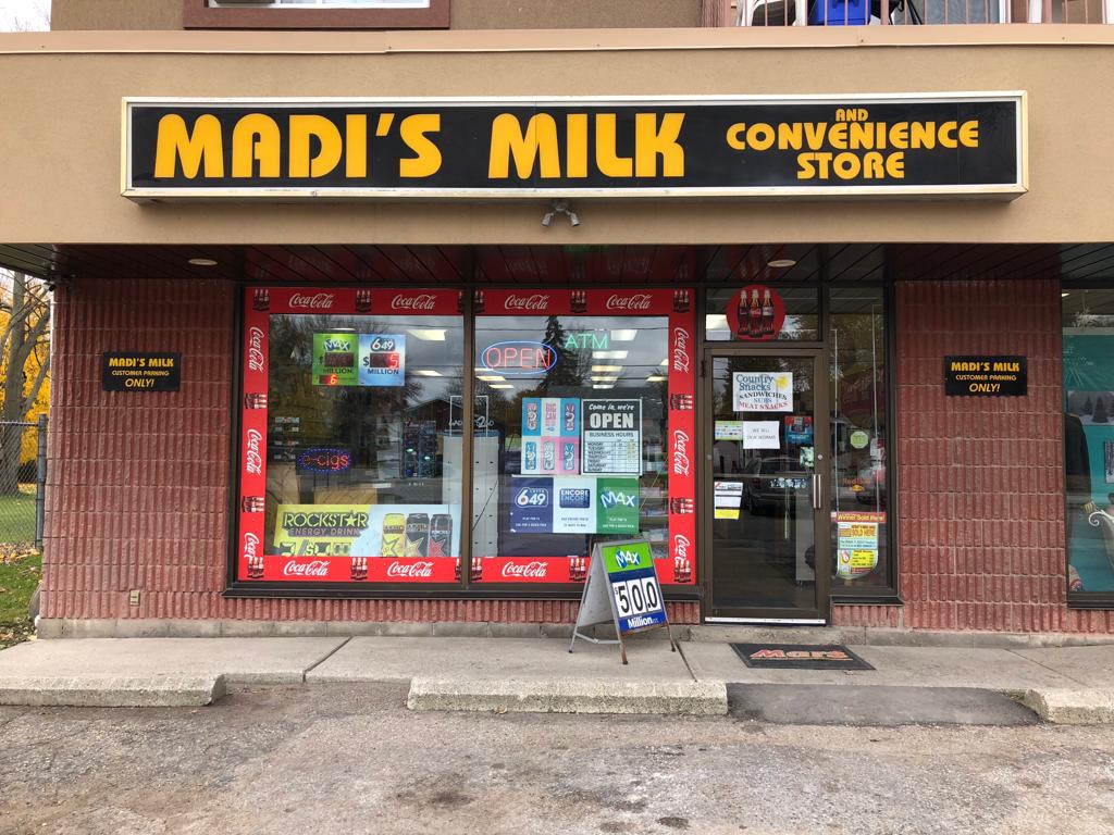 Madi’s milk | 208 Margaret Ave, Wallaceburg, ON N8A 2A1, Canada | Phone: (519) 627-9328