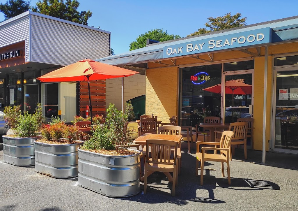 Oak Bay Seafood | 2024 Oak Bay Ave, Victoria, BC V8R 1E4, Canada | Phone: (778) 432-0227