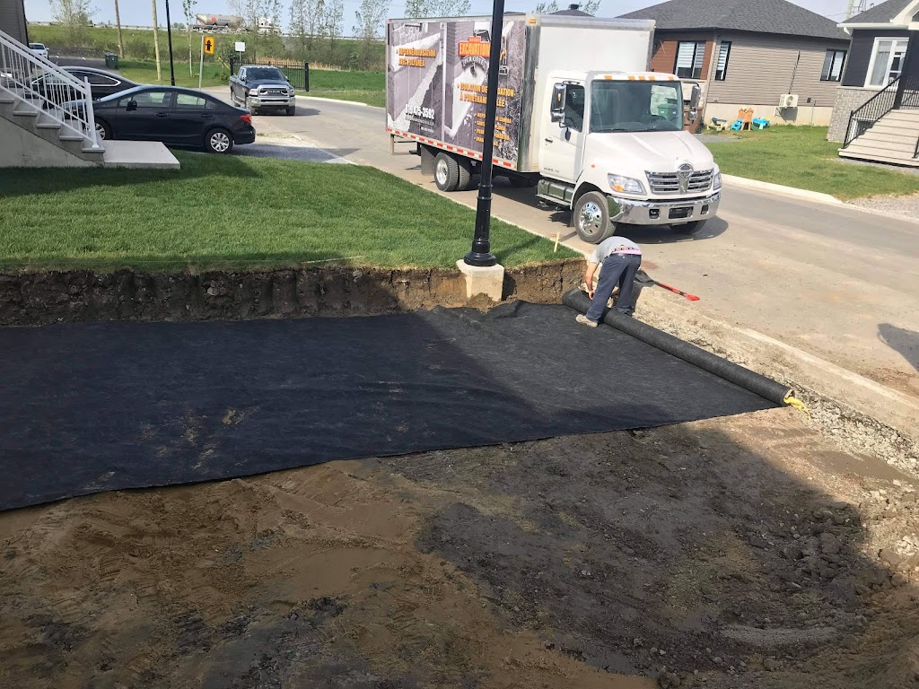 Mini-Excavation FCR Côté | Votre expert en excavation | 2480 26e Av, Drummondville, QC J2B 7N2, Canada | Phone: (819) 475-3592