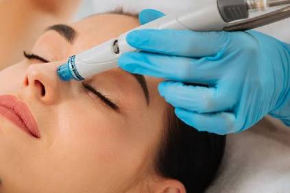 New U Esthetics & Threading studio | 894 Langford Pkwy #102, Victoria, BC V9B 0A7, Canada | Phone: (250) 634-1333