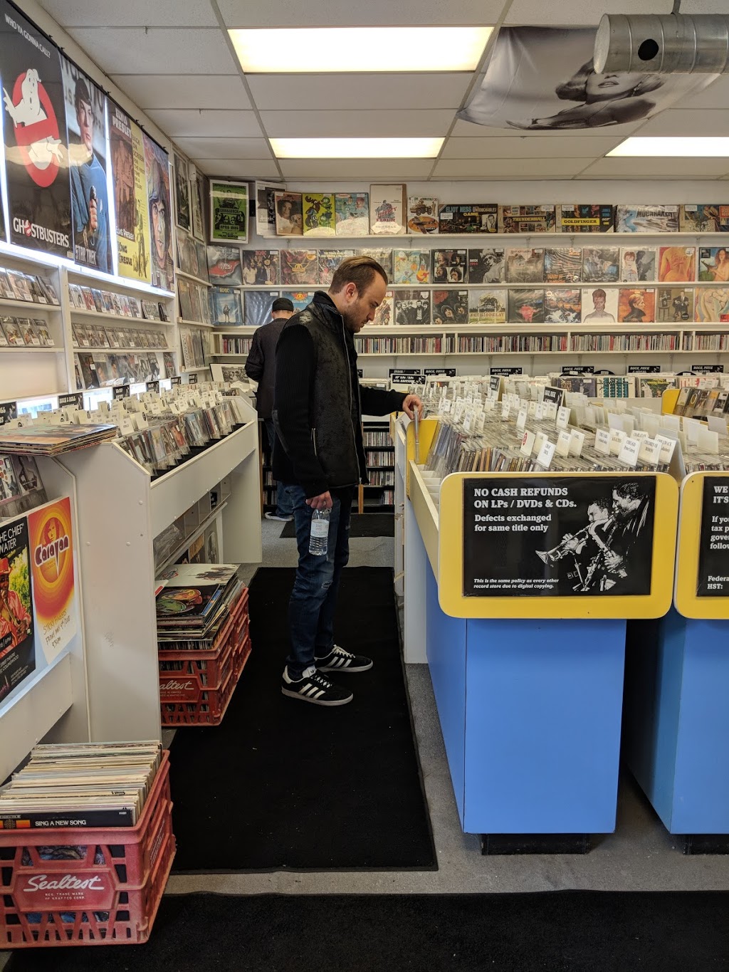 BJ Records & Nostalgia | 13 Clapperton St, Barrie, ON L4M 3E4, Canada | Phone: (705) 737-3031