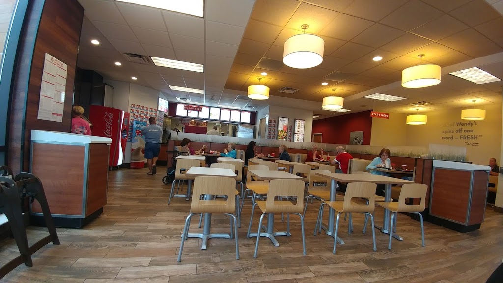 Wendys | 4711 Ontario St, Beamsville, ON L0R 1B3, Canada | Phone: (905) 563-1452