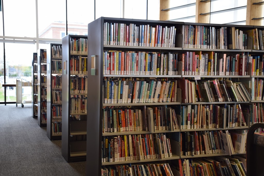 Oak Ridges Library (Richmond Hill Public Library) | 34 Regatta Ave, Richmond Hill, ON L4E 4R1, Canada | Phone: (905) 773-5533