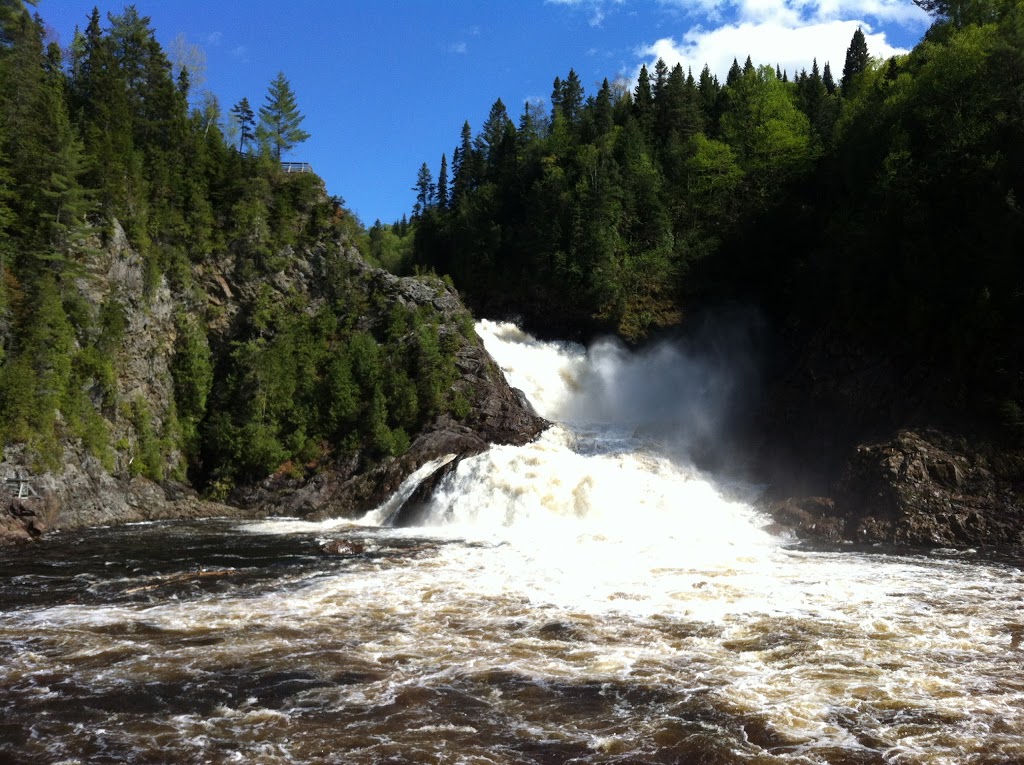 Seven Falls | 4520 Avenue Royale, Saint-Ferréol-les-Neiges, QC G0A 3R0, Canada | Phone: (418) 826-3139