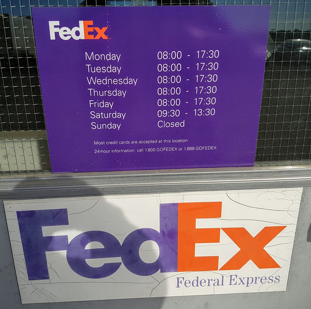 FedEx Ship Centre | 2520 Airport Rd #1, Regina, SK S4W 1A3, Canada | Phone: (800) 463-3339