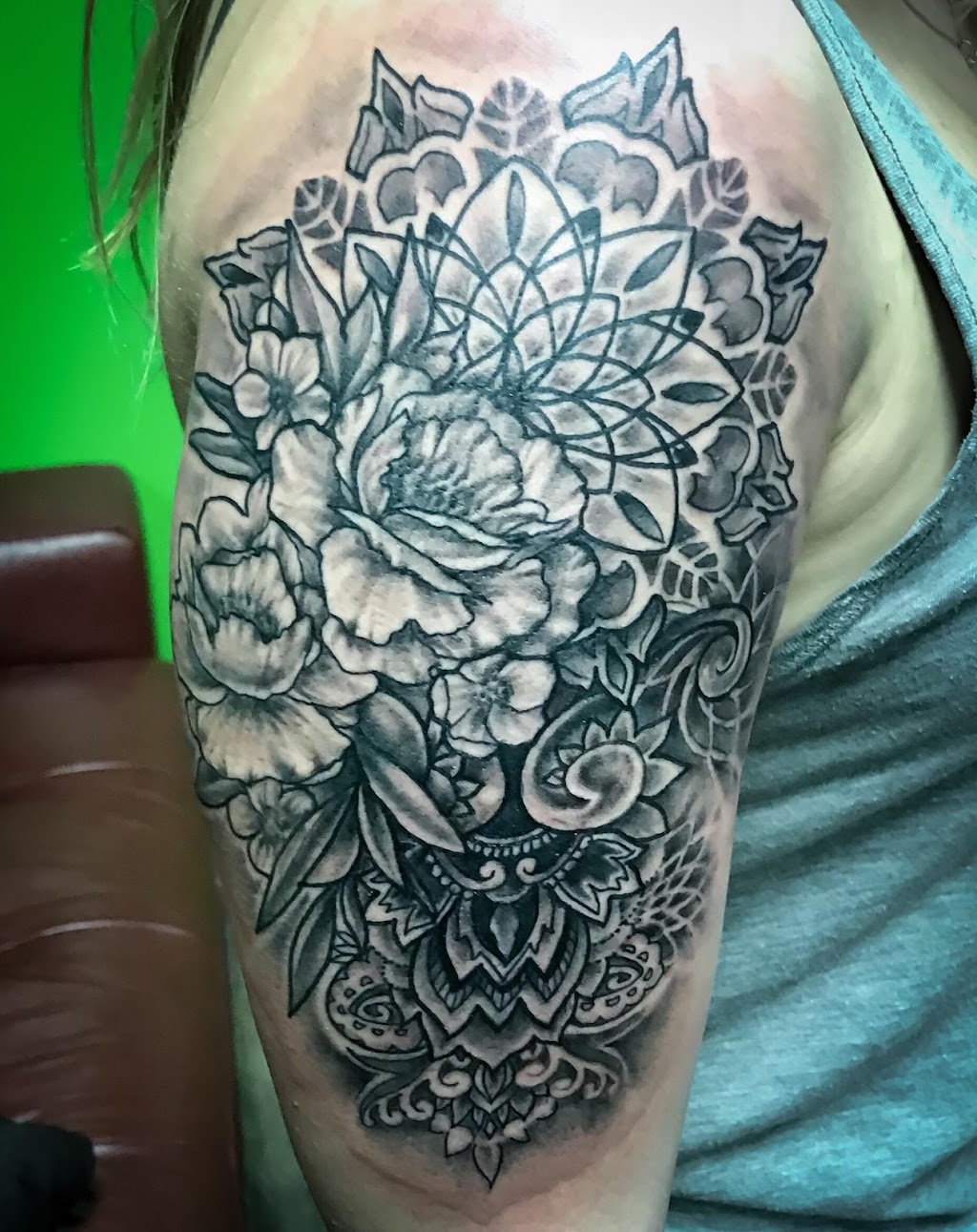 Thoughtbox Tattoo And Gallery | 5006 50 Ave, Sylvan Lake, AB T4S 1M5, Canada | Phone: (403) 864-8070