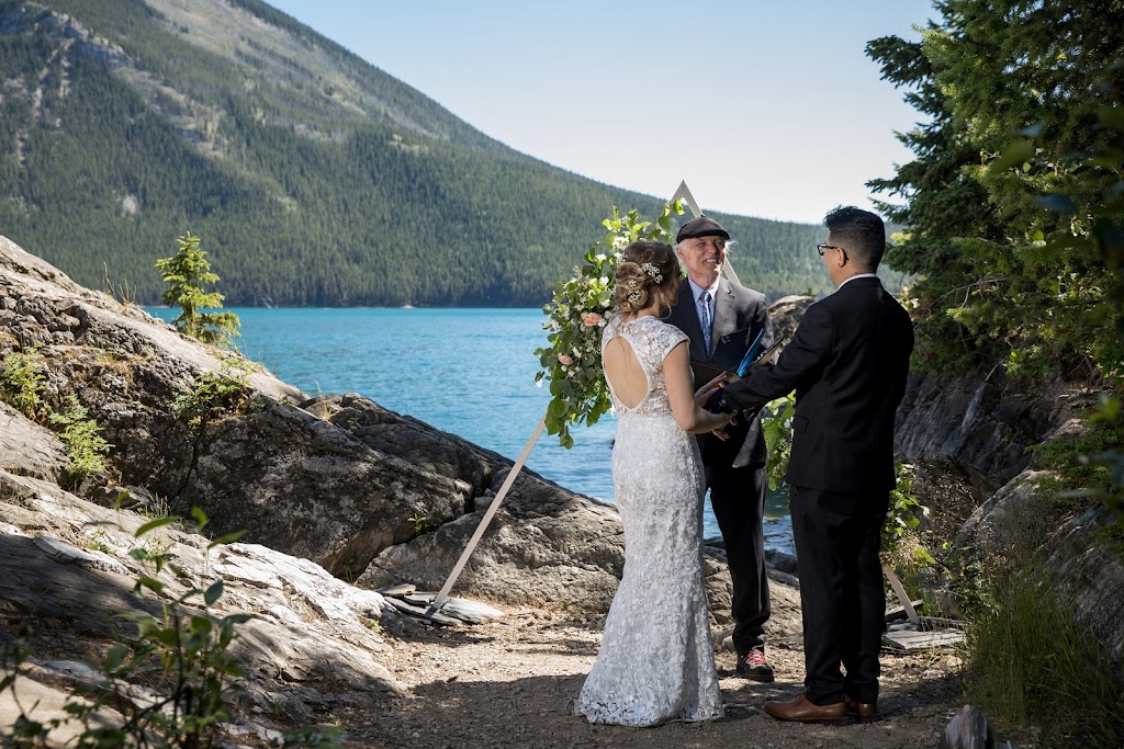 Mountainscape Weddings | 150 Eagle Crescent, Banff, AB T1L 1B1, Canada | Phone: (587) 200-8697