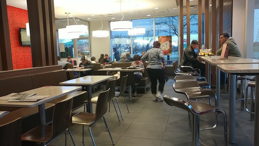 McDonalds | 8100 Boulevard Champlain, LaSalle, QC H8P 1B3, Canada | Phone: (514) 364-4313