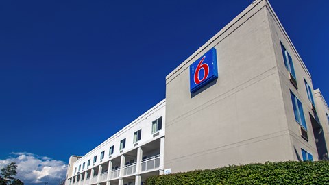 Motel 6 Buffalo Airport | 52 Freeman Rd, Williamsville, NY 14221, USA | Phone: (716) 626-1500