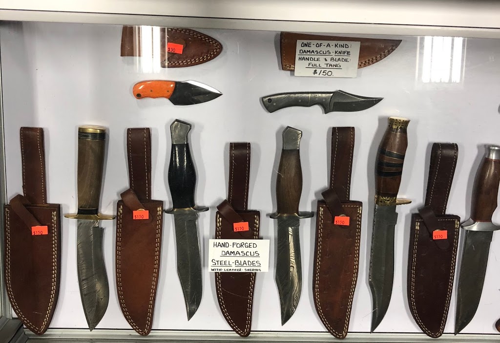 Black Gold Knife & Leather Co | 1228 Gorham St, Newmarket, ON L3Y 8W4, Canada | Phone: (905) 758-3219