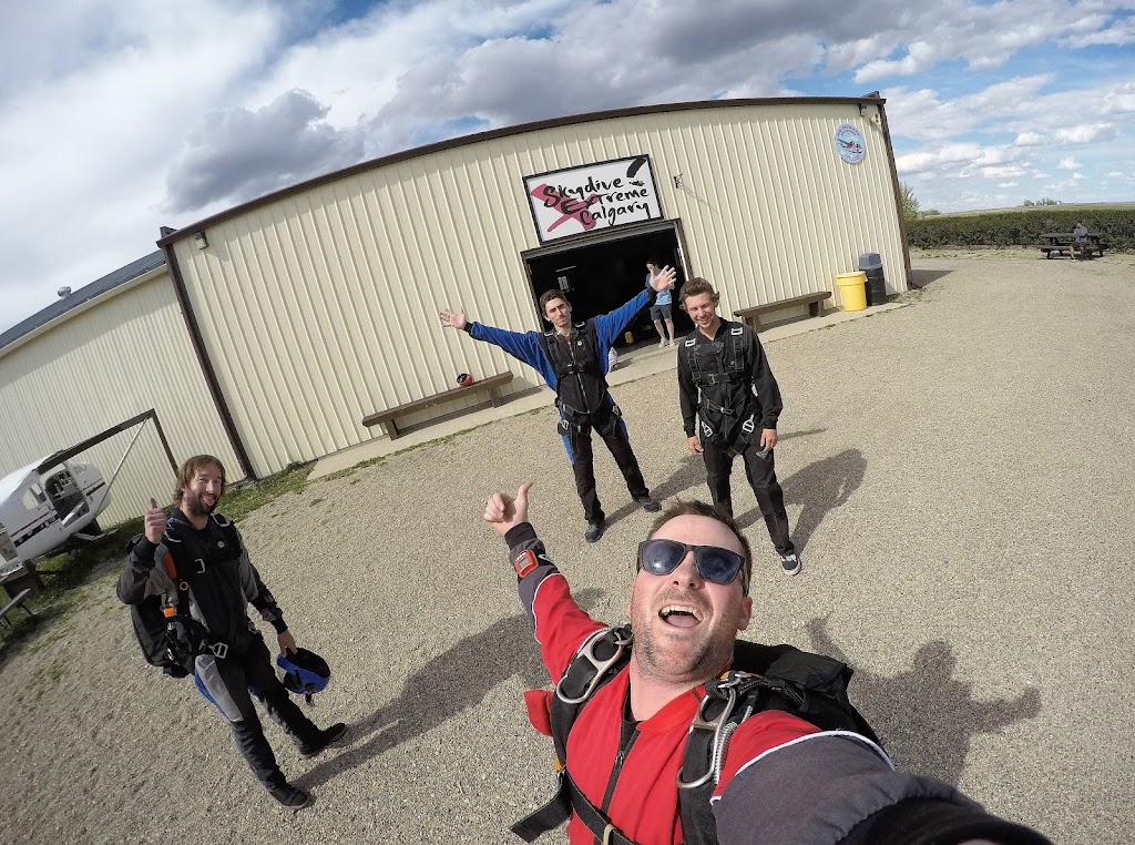 Skydive Extreme Calgary | Section 16, Township 28, Range 25, Meridian W4, Beiseker, AB T0M 0G0, Canada | Phone: (825) 994-7392