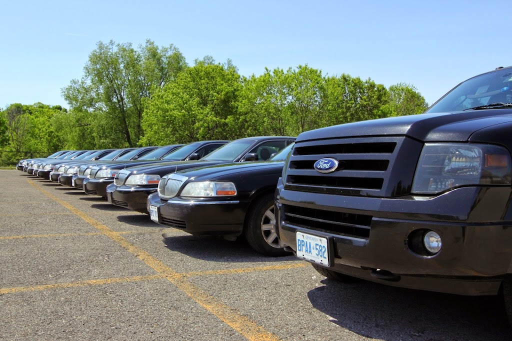 King City Airport Taxi and Limo | 104 Headwater Crescent, Richmond Hill, ON L4E 0T2, Canada | Phone: (905) 868-9424