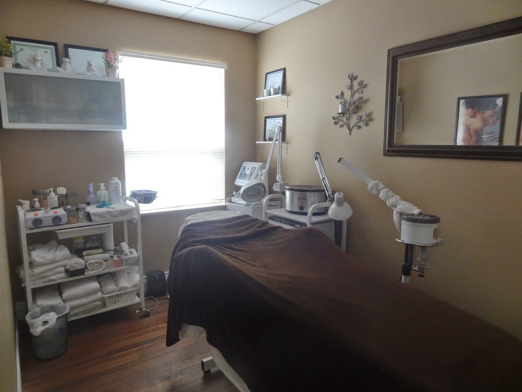 Innisfil Beauty Spa Ltd. | 8000 Yonge St, Innisfil, ON L9S 1L5, Canada | Phone: (705) 294-0961