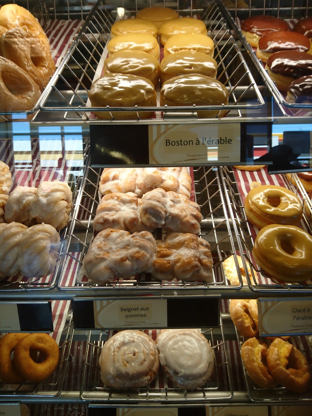 Tim Hortons | 234 Boulevard Saint-Luc, Saint-Jean-sur-Richelieu, QC J2W 1C2, Canada | Phone: (450) 359-8661