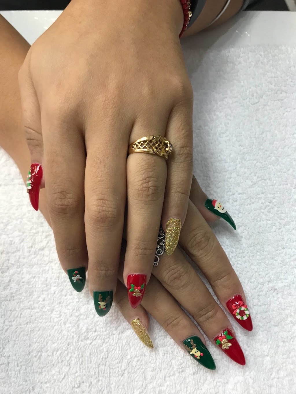 LINDALY NAILS (Waterloo) | 600 Laurelwood Dr, Waterloo, ON N2V 2V1, Canada | Phone: (519) 883-4046