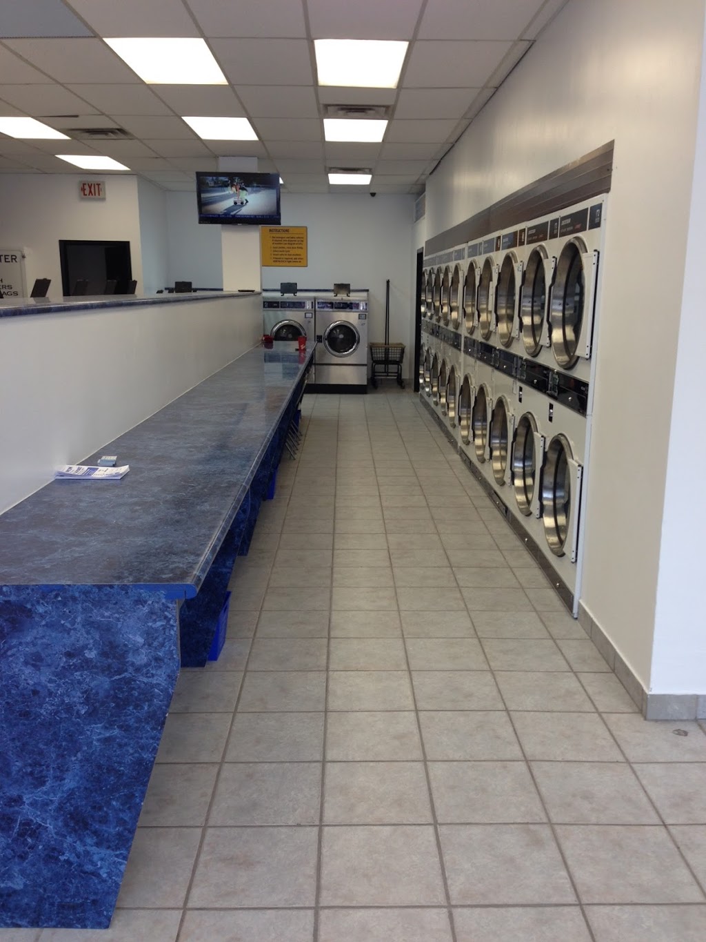 Drop Your Drawers Coin Laundry | 9 Progress Ave #2, Scarborough, ON M1P 5A4, Canada | Phone: (416) 297-5335