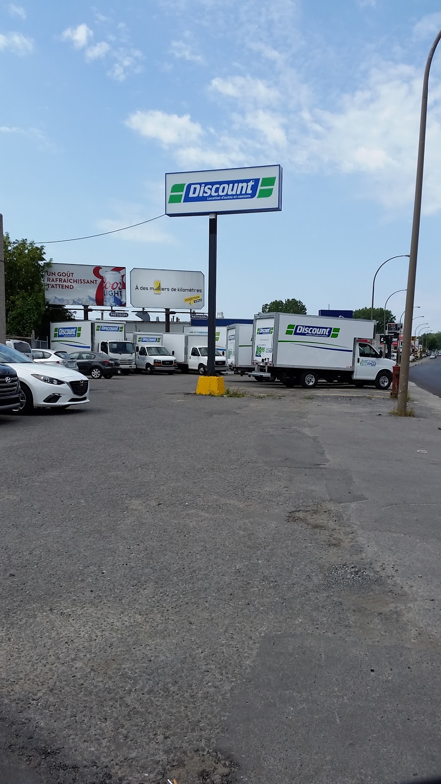 Discount Car and Truck Rental | 6250 Rue Saint-Jacques, Montréal, QC H4B 1T6, Canada | Phone: (514) 798-7205