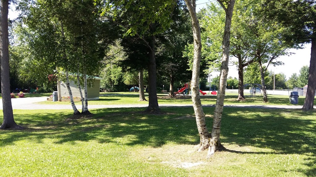 Camping and park Watopeka | Rue du Moulin, Saint-François-Xavier-de-Brompton, QC J0B 2V0, Canada | Phone: (819) 348-6396