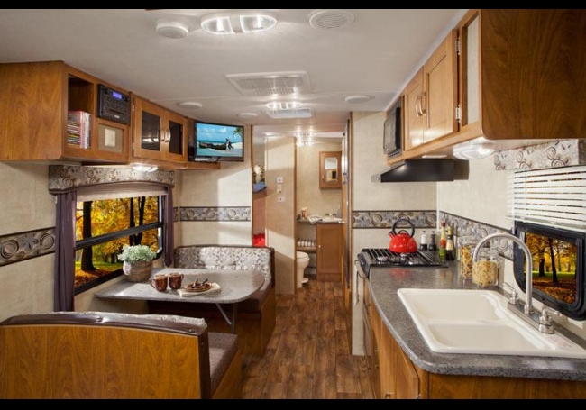 Rent RV BC - RV Trailer Rentals Pitt Meadows | Bonson Rd, Pitt Meadows, BC V3Y 2W6, Canada | Phone: (604) 803-3929