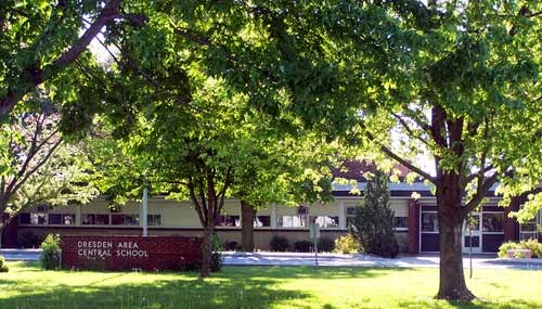 Dresden Area Public School | 941 North St, Dresden, ON N0P 1M0, Canada | Phone: (519) 683-4457