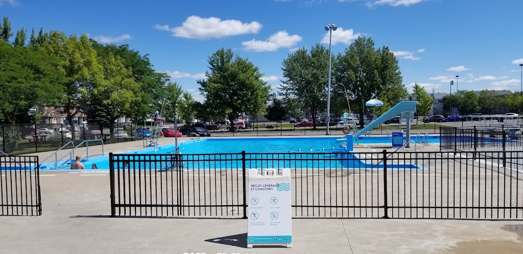 Piscine Des Saules | 100 Rue Saint-Saëns O, Laval, QC H7H 1H9, Canada | Phone: (450) 628-0931