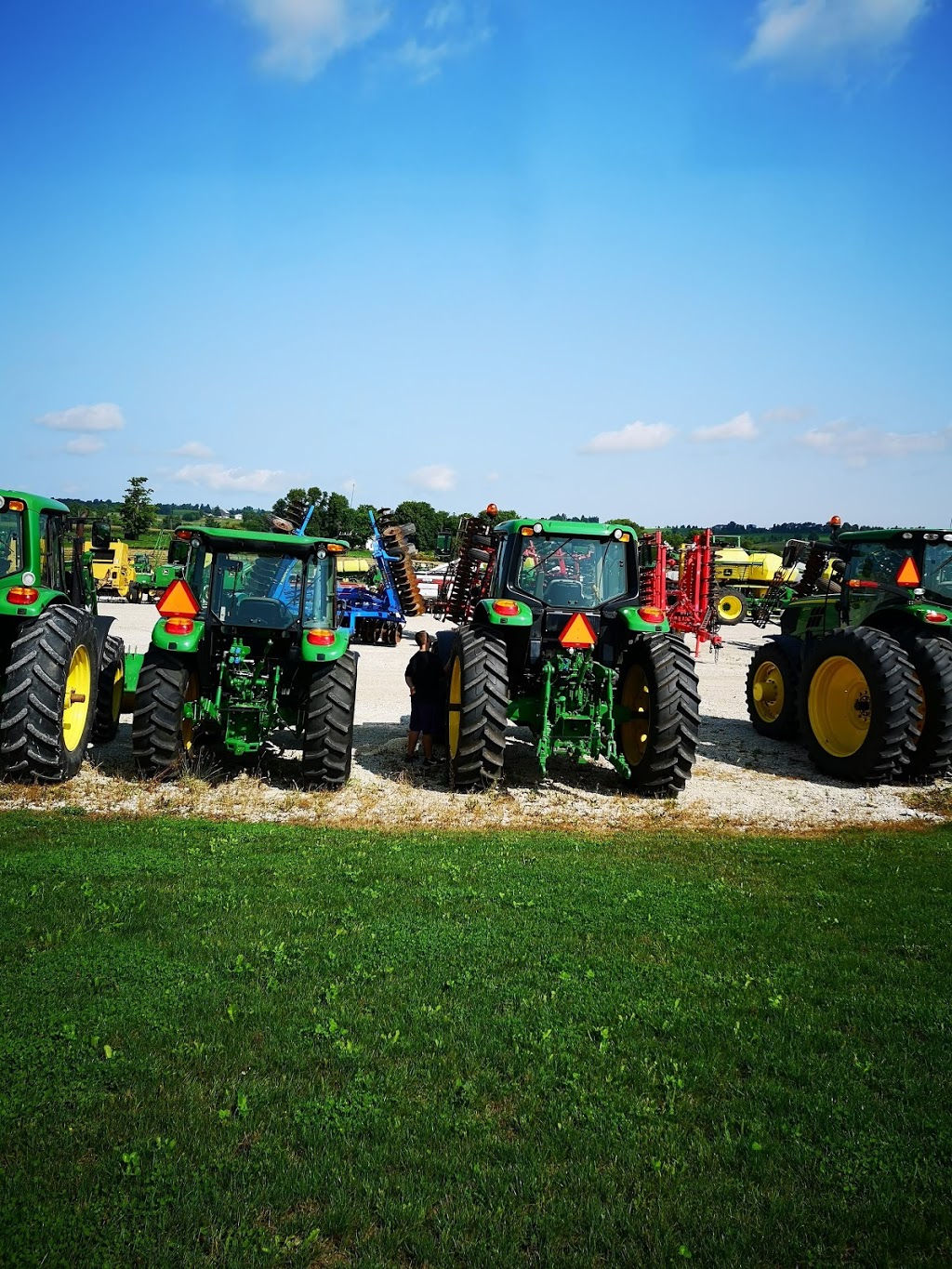 Huron Tractor, Stayner | 7040 County Rd 9, Stayner, ON L0M 1S0, Canada | Phone: (705) 466-6232