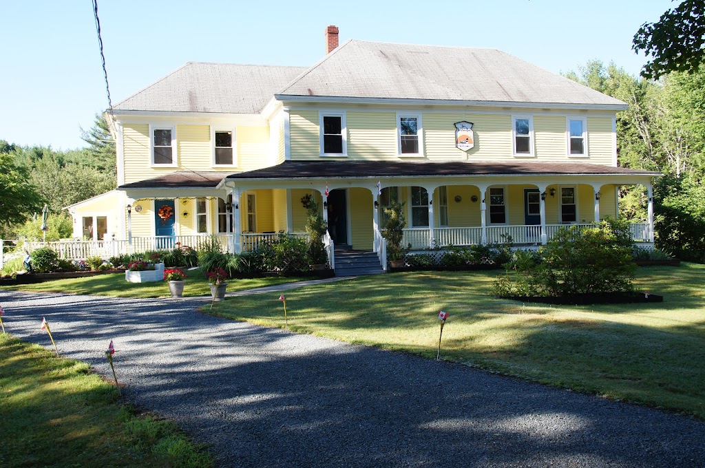 Kempt Country Inn (formerly Whitman Inn) | 12389 Nova Scotia Trunk 8, Caledonia, NS B0T 1B0, Canada | Phone: (902) 682-2226