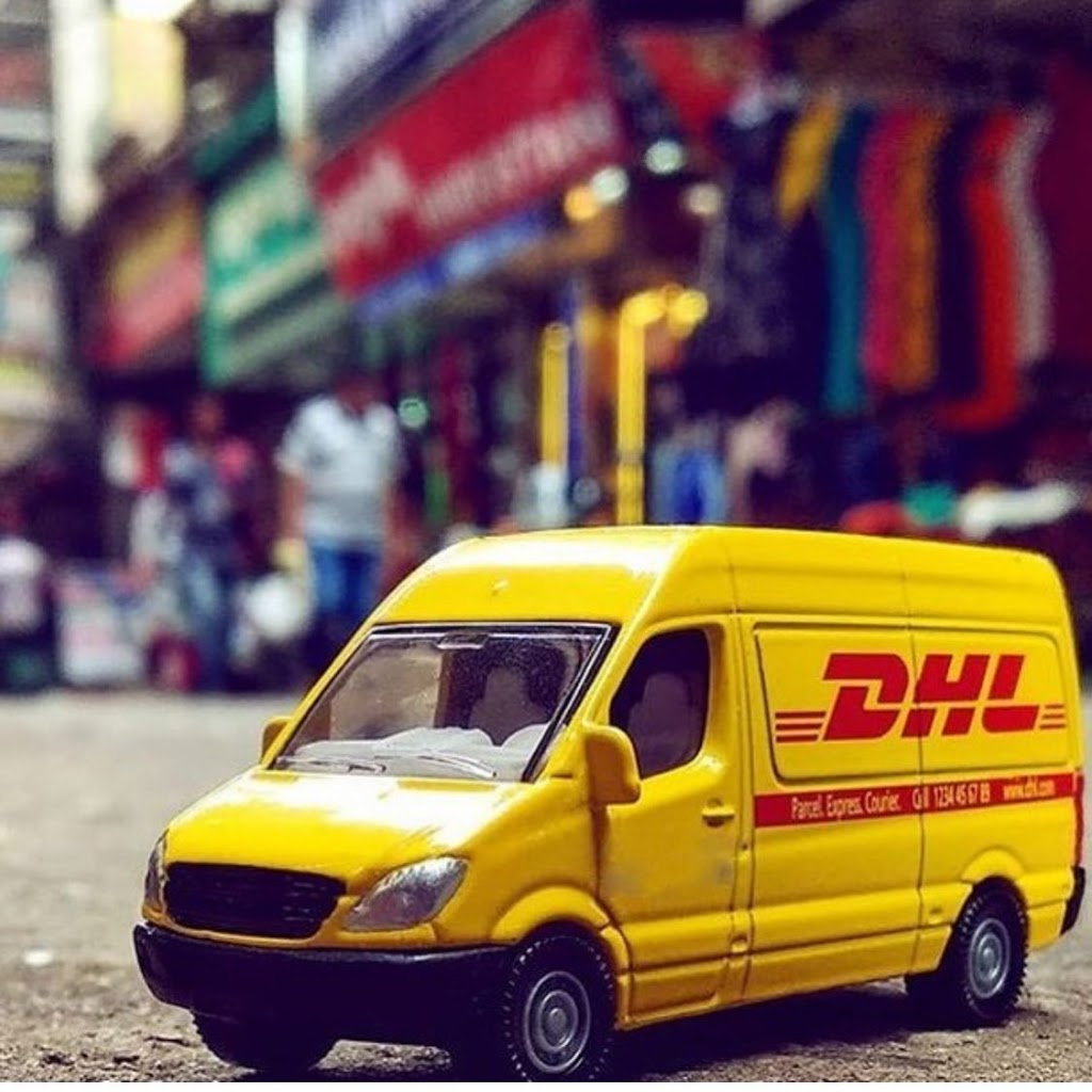 DHL | 27114 Fraser Hwy, Aldergrove, BC V4W 3P6, Canada | Phone: (672) 999-8228