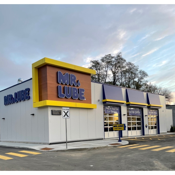 Mr. Lube + Tires | 1208 Dundas St E, Whitby, ON L1N 2L6, Canada | Phone: (905) 666-1464