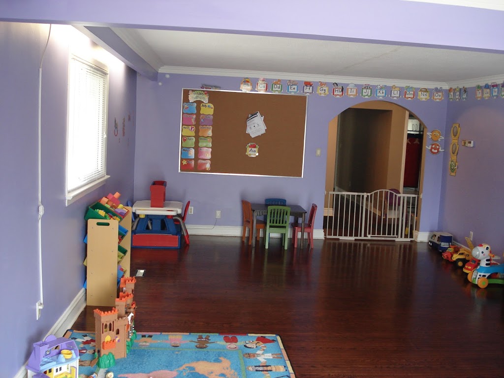 Royal Yorkleigh Childcare Centres | 1529 Royal York Road (TTC route 73 stops are in front of the Centre, Etobicoke, ON M9P 3B8, Canada | Phone: (416) 985-4721