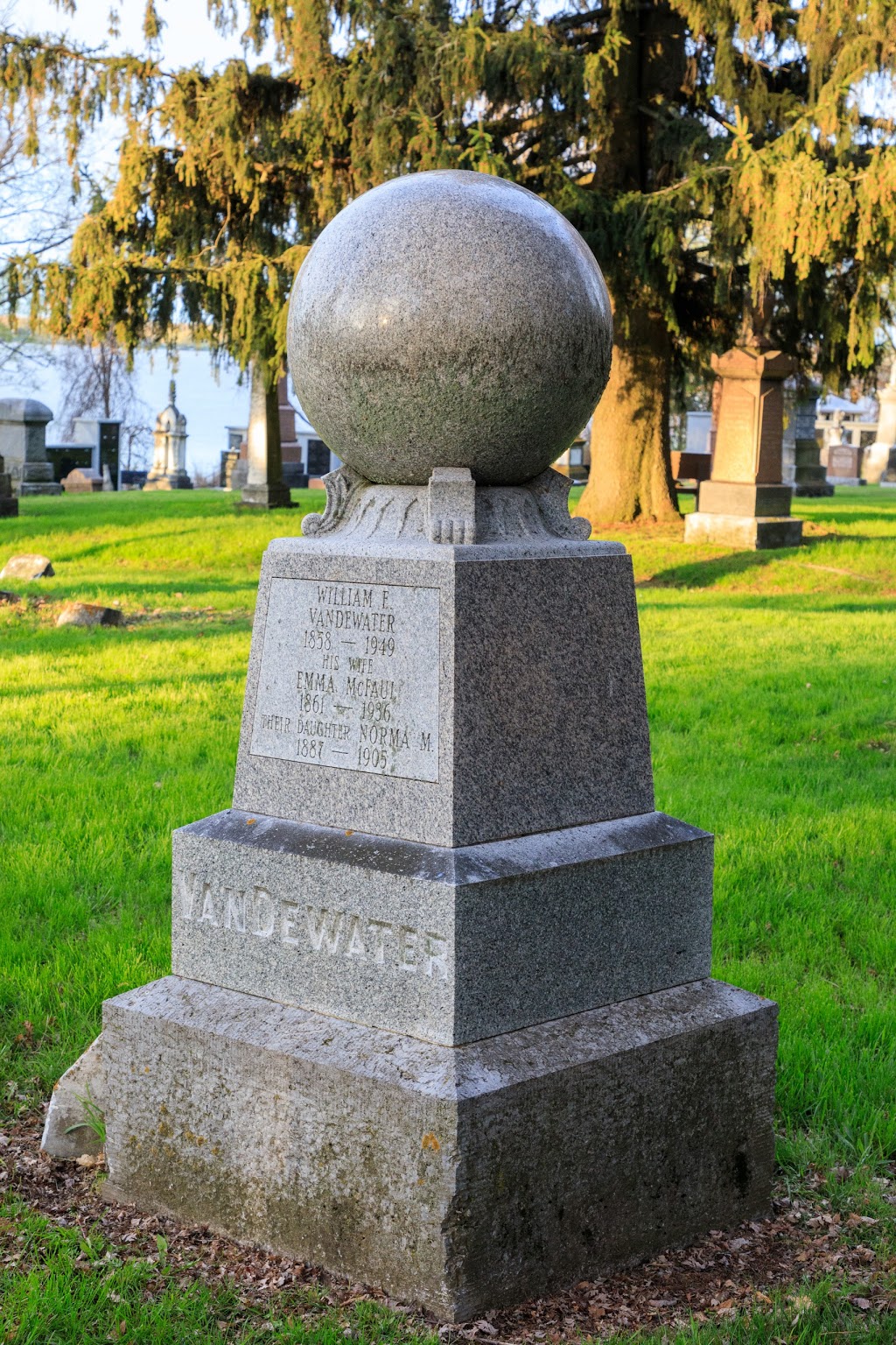 Belleville Cemetery | 631 Dundas St W, Belleville, ON K8N 4Z3, Canada | Phone: (613) 962-8468