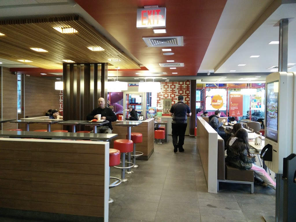 McDonalds | 800 Stonehaven Dr, Kanata, ON K2M 2Z2, Canada | Phone: (613) 254-9438