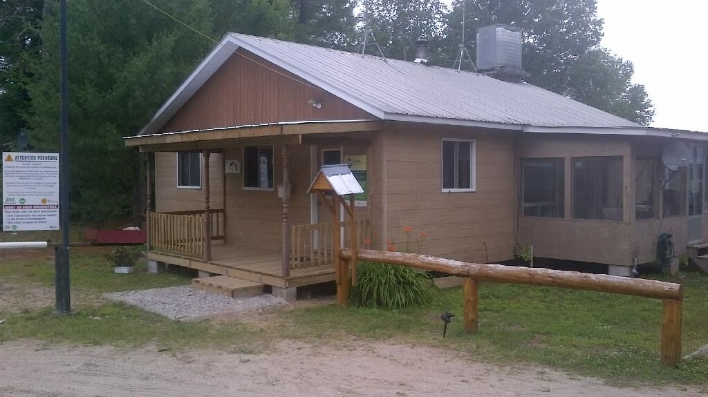 Owl station (ZEC Pontiac) | Chemin Traverse du Dépôt, Lac-Pythonga, QC J0X 2J0, Canada | Phone: (873) 800-2792