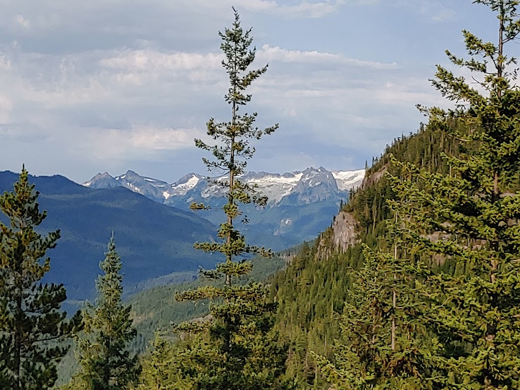 The Squamish and Chief Viewpoint | Squamish-Lillooet D, BC V0N 1J0, Canada | Phone: (604) 892-2551