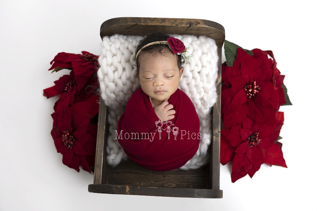 Calgary Newborn, Baby and Maternity Photographer Mommy Pics | 18 Cranston Pl SE, Calgary, AB T3M 1A1, Canada | Phone: (587) 664-0718