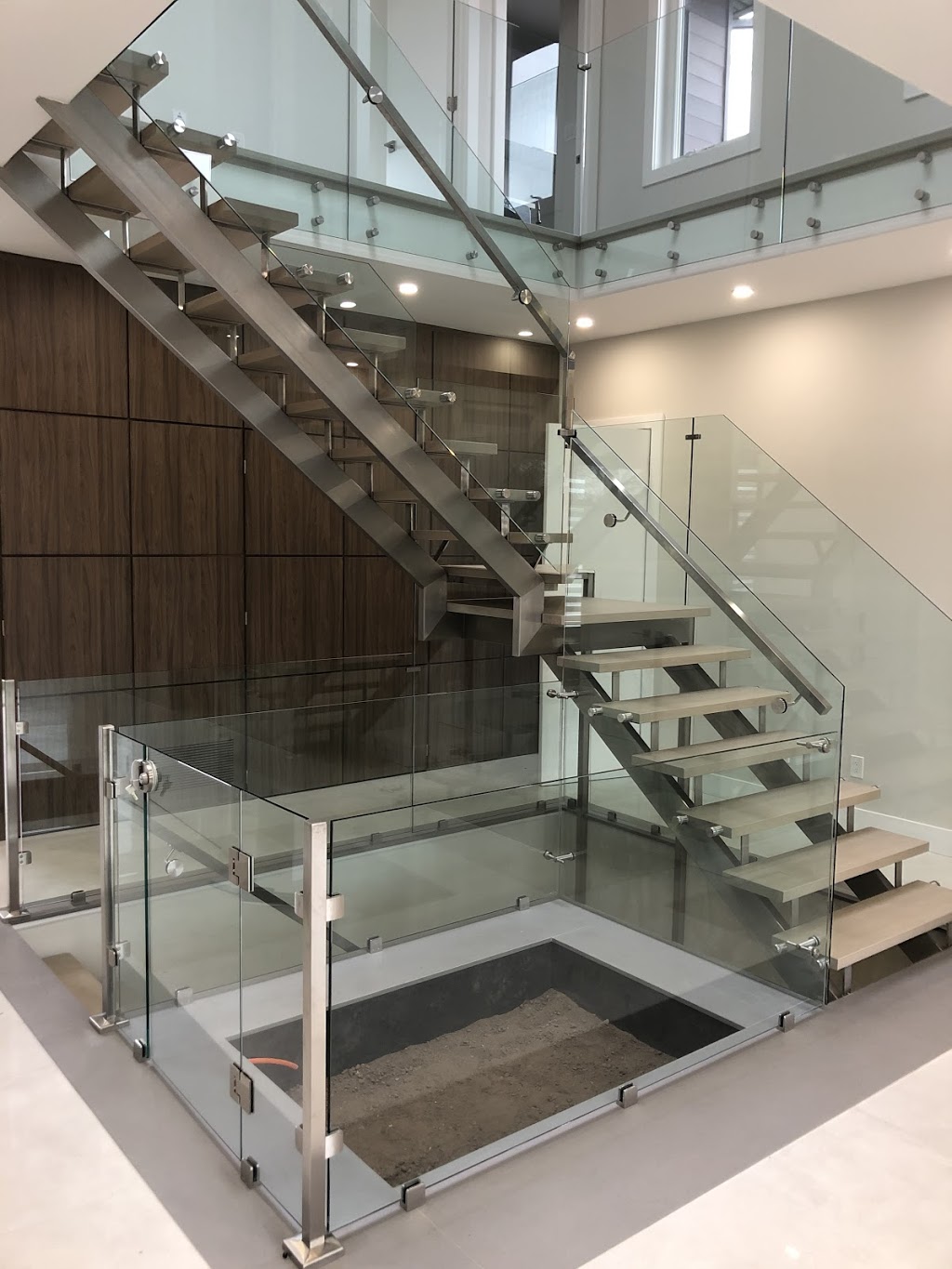 Glass Artec Inc. | 753 Shanahan Blvd, Newmarket, ON L3X 1P8, Canada | Phone: (416) 272-2654