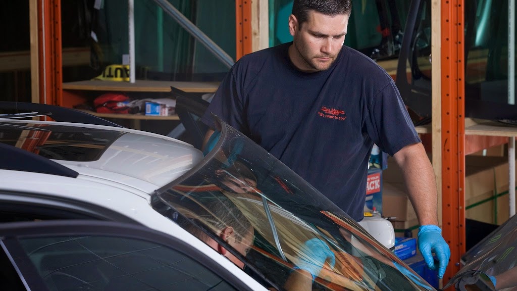 GlassMasters Autoglass | 2319 Taylor Dr, Red Deer, AB T4R 2R1, Canada | Phone: (403) 358-5432