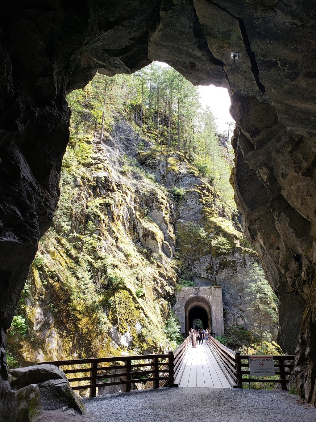 Othello Tunnels | Coquihalla Canyon Provincial Park, Hope, BC V0X 1L1, Canada | Phone: (604) 986-9371